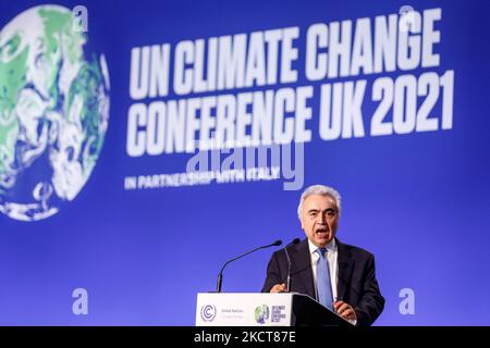 Fatih Birol, Executive Director der Internationalen Energieagentur, spricht während der letzten Sitzung des Kohlebündnisses während des fünften Tages der UN-Klimakonferenz COP26 2021, die von UNFCCC am 4. November COP26 im Scottish Event Campus in Glasgow, Schottland, abgehalten wurde. COP26, die vom 31. Oktober bis 12. November in Glasgow stattfindet, wird die bedeutendste Klimakonferenz seit dem Pariser Gipfel 2015 sein, da die Nationen voraussichtlich neue Treibhausgasemissionsziele festlegen werden, um die globale Erwärmung zu verlangsamen und andere wichtige Verpflichtungen zu festigen. (Foto von Dominika Zarzycka/ Stockfoto