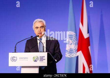 Fatih Birol, Executive Director der Internationalen Energieagentur, spricht während der letzten Sitzung des Kohlebündnisses während des fünften Tages der UN-Klimakonferenz COP26 2021, die von UNFCCC am 4. November COP26 im Scottish Event Campus in Glasgow, Schottland, abgehalten wurde. COP26, die vom 31. Oktober bis 12. November in Glasgow stattfindet, wird die bedeutendste Klimakonferenz seit dem Pariser Gipfel 2015 sein, da die Nationen voraussichtlich neue Treibhausgasemissionsziele festlegen werden, um die globale Erwärmung zu verlangsamen und andere wichtige Verpflichtungen zu festigen. (Foto von Dominika Zarzycka/ Stockfoto