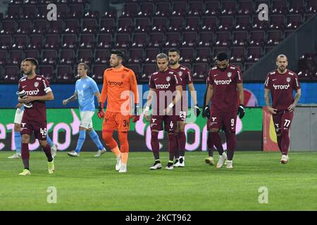 Biltel Omrani, Andrei Burca, Cristian Balgradean, Cristian Manea, während des Matches der Rumänischen Liga 1 zwischen CFR Cluj und FC Voluntari am 4. November 2021 in Cluj-Napoca, Rumänien. (Foto von Flaviu Buboi/NurPhoto) Stockfoto