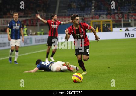 Brahim Diaz vom AC Mailand in Aktion während des Fußballspiels der Serie A zwischen dem AC Mailand und dem FC Internazionale im Giuseppe-Meazza-Stadion, am 07. November 2021 in Mailand, Italien (Foto: Mairo Cinquetti/NurPhoto) Stockfoto