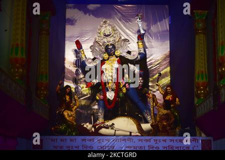 Kali Figur – Hindu Göttin Der Zerstörung & Erneuerung