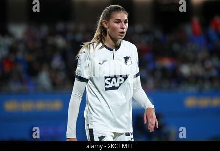 Jule Brand während des Spiels zwischen dem FC Barcelona und der TSG 1899 Hoffenheim, das der 3. Woche der Gruppenphase der UEFA Womens Champions League entspricht, die am 10.. November 2021 im Johan Cruyff Stadium in Barcelona, Spanien, gespielt wurde. -- (Foto von Urbanandsport/NurPhoto) Stockfoto