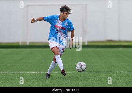 Giorgia Tudisco (23) Pomigliano Calcio Femminile kontrolliert den Ball während des italienischen Fußballspiels Seria A Women 2021/2022 zwischen Pomigliano Femminile und Milan Women am 14. November 2021 im Stadion Ugo Gobbato in Pomigliano Italien (Foto: Salvatore Varo/LiveMedia/NurPhoto) Stockfoto