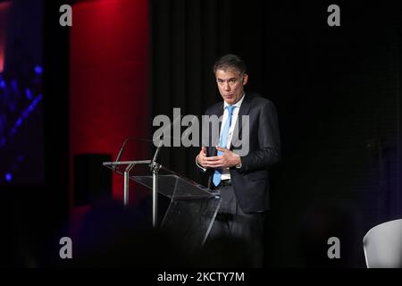 Olivier Faure, der erste Sekretär der französischen Sozialistischen Partei (PS), nimmt am 12. November 2021 an einer Debatte Teil, bei der europäische sozialistische Führer zum "Großen Wandel" im Maison de la Mutualite in Paris zusammenkommen. (Foto von Michel Stoupak/NurPhoto) Stockfoto