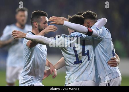 John McGinn, Nathan Patterson und Andy Robertson in Aktion während der FIFA World Cup 2022 Qualifying Round zwischen Moldawien und Schottland, Freitag, 12. November 2021, in Chisinau, Moldawien. (Foto von Alex Nicodim/NurPhoto) Stockfoto