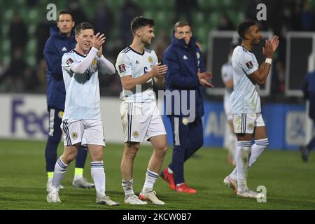 Callum McGregor, Nathan Patterson und Andy Robertson in Aktion während der FIFA Weltmeisterschaft 2022 Qualifying Round zwischen Moldawien und Schottland, Freitag, 12. November 2021, in Chisinau, Moldawien. (Foto von Alex Nicodim/NurPhoto) Stockfoto