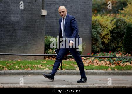 Sajid Javid, britischer Staatssekretär für Gesundheit und Soziales, Abgeordneter der Konservativen Partei für Bromsgrove, trifft am 24. November 2021 in der Downing Street in London, England, ein. (Foto von David Cliff/NurPhoto) Stockfoto