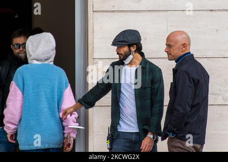 Marco Bocci, Filippo Nigro während der Dreharbeiten zum Film 'La Caccia', in Rieti, Italien, am 24. November 2021. (Foto von Riccardo Fab /NurPhoto) Stockfoto