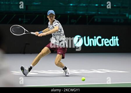 Yannik Sinnerin (Italien) während des Tennis Internationals Davis Cup Finals 2021 - Training am 24. November 2021 im Pala Alpitour in Turin, Italien (Foto von Claudio Benedetto/LiveMedia/NurPhoto) Stockfoto