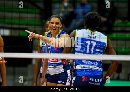 Hristina Vuchkova (Conegliano) reagiert während des CEV Champions League Frauen-Volleyballspieles A. Carraro Imoco Conegliano gegen ZOK Ub Serbien am 24. November 2021 im PalaVerde in Treviso, Italien (Foto von Ettore Griffoni/LiveMedia/NurPhoto) Stockfoto