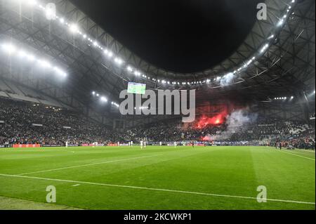 Marseille, Frankreich. 7. April 2022. Velodrome-Stadion während eines Fußballspieles der UEFA Conference League zwischen Olympique Marseille und dem FC PAOK (Foto: © Giannis Papanikos/ZUMA Press Wire) Stockfoto