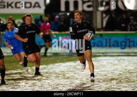 Adam Radwan kommt am Freitag, dem 26.. November 2021, beim Spiel der Gallagher Premiership zwischen Newcastle Falcons und Worcester Warriors im Kingston Park, Newcastle, ins Tor. (Foto von Chris Lishman/MI News/NurPhoto) Stockfoto