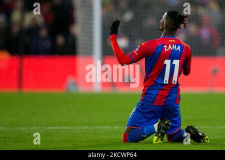 Wilfried Zaha von Crystal Palace ist am Samstag, dem 27.. November 2021, beim Premier League-Spiel zwischen Crystal Palace und Aston Villa im Selhurst Park, London, zu einer Geste bereit. (Foto von Federico Maranesi/MI News/NurPhoto) Stockfoto