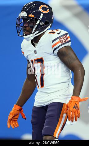 Der Chicago Bears Wide Receiver Jakeem Grant (17) reagiert nach einem Spiel während eines NFL-Fußballspiels zwischen den Detroit Lions und den Chicago Bears in Detroit, Michigan, USA, am Donnerstag, dem 25. November 2021. (Foto von Amy Lemus/NurPhoto) Stockfoto