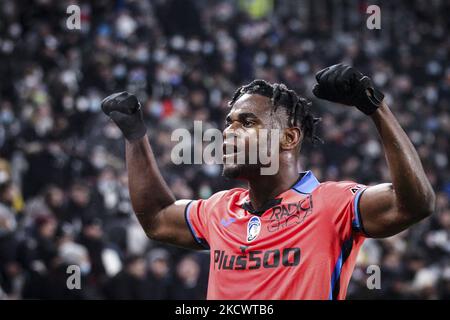 Atalanta-Stürmer Duvan Zapata (91) feiert sein Tor, das er beim Fußballspiel der Serie A, Nr. 14 JUVENTUS - ATALANTA, am 27. November 2021 im Allianz-Stadion in Turin, Piemont, Italien, auf den 0-1. Platz brachte. Endergebnis: Juventus-Atalanta 0-1. (Foto von Matteo Bottanelli/NurPhoto) Stockfoto