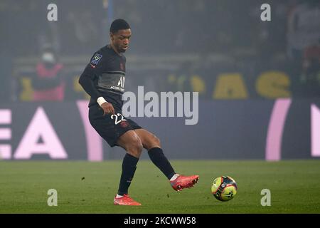 Abdou Diallo von PSG hat beim Ligue 1 Uber Eats-Spiel zwischen Paris Saint Germain und dem FC Nantes am 20. November 2021 im Parc des Princes in Paris, Frankreich, bestanden. (Foto von Jose Breton/Pics Action/NurPhoto) Stockfoto