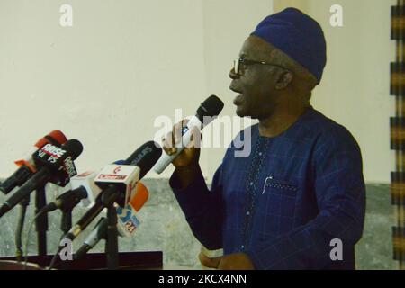 Nigerianischer Anwalt, Femi Falana liefert seine Keynote-Bemerkungen auf der South West Town Hall Meeting of Nigeria Guild of Editors (NGE) mit dem Thema: Beurteilung der Medienleistung bei der Konsolidierung Nigeriaâ €™s Demokratie: Bürger und skizziert eine Agenda für die Zukunft in Lagos, am 2. Dezember 2021. (Foto von Olukayode Jaiyeola/NurPhoto) Stockfoto