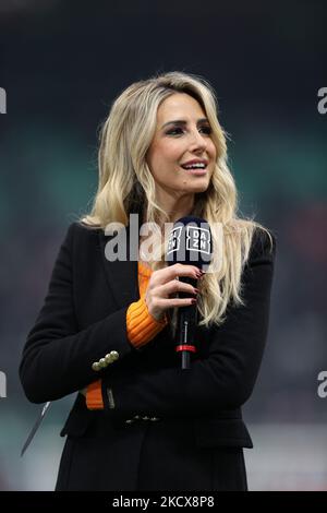 Giorgia Rossi (DAZN) während des spiels der italienischen Fußball-Serie A AC Mailand gegen US Salernitana am 04. Dezember 2021 im San Siro Stadion in Mailand, Italien (Foto: Francesco Scaccianoce/LiveMedia/NurPhoto) Stockfoto