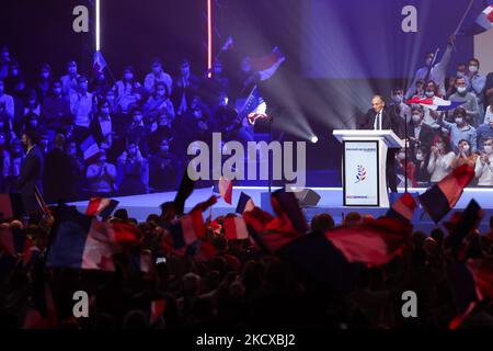 Der französische rechtsextreme Medienpanzer und Präsidentschaftskandidat des Jahres 2022, Eric Zemmour, hält am 5. Dezember 2021 eine Rede während seiner Wahlkampfveranstaltung in Villepinte bei Paris. (Foto von Michel Stoupak/NurPhoto) Stockfoto