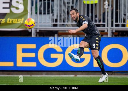 Der Italiener Cristian Molinaro beim Spiel venezia FC gegen den FC Hellas Verona am 05. Dezember 2021 im Pier Luigi Penzo Stadion in Venedig, Italien (Foto: Ettore Griffoni/LiveMedia/NurPhoto) Stockfoto