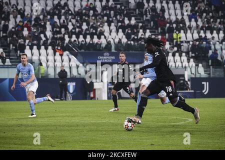 Juventus leitet Moise Kean (18) im Einsatz während des UEFA Champions League-Gruppenfußballspiels Nr.6 JUVENTUS - MALMO am 08. Dezember 2021 im Allianz-Stadion in Turin, Piemont, Italien. (Foto von Matteo Bottanelli/NurPhoto) Stockfoto