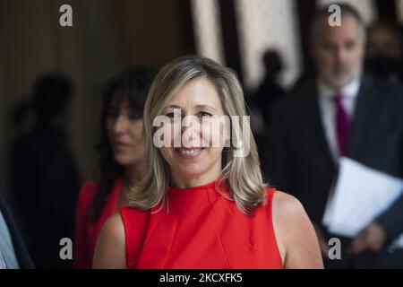 Die stellvertretende Abgeordnete Myriam Bregman wird auf dem argentinischen Kongress vor dem Eid, vier Jahre lang auszuüben, in Buenos Aires, Argentinien, am 7. Dezember 2021 gesehen. (Foto von MatÃ­as Baglietto/NurPhoto) Stockfoto