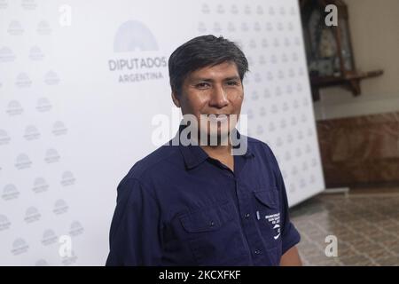 Der stellvertretende Abgeordnete Alejandro Vilca wird auf dem argentinischen Kongress vor dem Eid, vier Jahre lang auszuüben, in Buenos Aires, Argentinien, am 7. Dezember 2021 gesehen. (Foto von Matías Baglietto/NurPhoto) Stockfoto