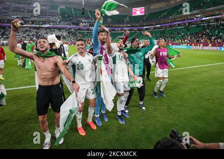 Das algerische Team feiert den Sieg beim FIFA Arab Cup Qatar 2021