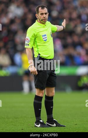 Schiedsrichter Peter Bankes während des Premier League-Spiels zwischen Leicester City und Newcastle United im King Power Stadium, Leicester am Sonntag, dem 12.. Dezember 2021. (Foto von Jon Hobley/MI News/NurPhoto) Stockfoto