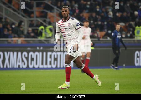 Keita Balde in Aktion während des Fußballspiels des FC Internazionale gegen Cagliari Calcio in der Serie A am 12. Dezember 2021 im Giuseppe-Meazza-Stadion in Mailand, Italien (Foto: Mairo Cinquetti/NurPhoto) Stockfoto