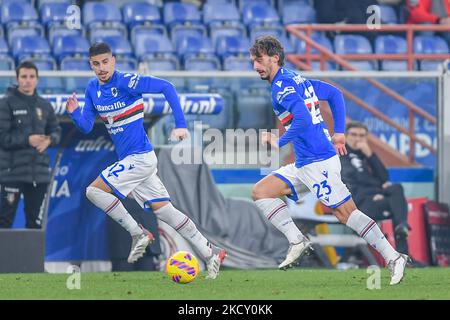 Fabio Depaoli und Manolo Gabbiadini (Sampdoria) beim italienischen Fußballspiel Coppa Italia UC Sampdoria gegen den FC Turin am 16. Dezember 2021 im Stadio Luigi Ferraris in Genua, Italien (Foto: Danilo Vigo/LiveMedia/NurPhoto) Stockfoto