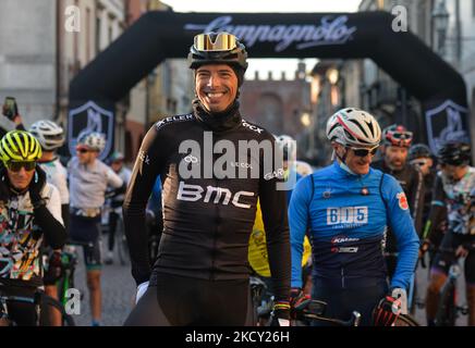 Alessando Ballan, ein ehemaliger italienischer Rennradprofi und UCI Road Race-Weltmeister von 2008, beim Start des Granfondo VENEtoGO, auf der Piazza Pierobon, Cittadella. Am Samstag, den 16. Oktober 2021, in Cittadella, Venetien, Italien. (Foto von Artur Widak/NurPhoto) Stockfoto