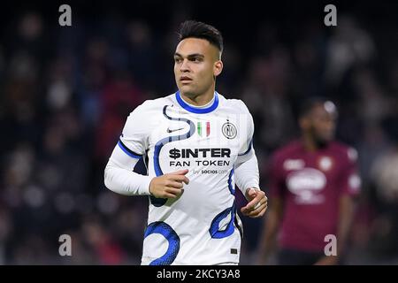 Lautaro Martinez vom FC Internazionale feiert am 17. Dezember 2021 im Stadio Arechi, Salernitana, Italien, nach dem dritten Treffer in der Serie A das Spiel zwischen US Salernitana 1919 und FC Internazionale. (Foto von Giuseppe Maffia/NurPhoto) Stockfoto