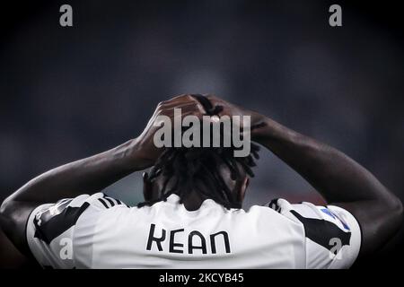 Juventus-Stürmer Moise Kean (18) feiert sein Tor, das er beim Fußballspiel der Serie A um 1-0:19 JUVENTUS - CAGLIARI am 21. Dezember 2021 im Allianz-Stadion in Turin, Piemont, Italien, erreicht hat. Endergebnis: Juventus-Cagliari 2-0. (Foto von Matteo Bottanelli/NurPhoto) Stockfoto