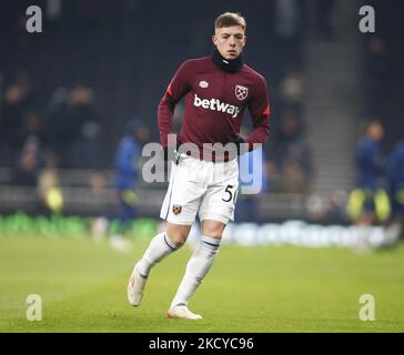 Harrison Ashby von West Ham United beim Vorspiel-Warm-up während des Carabao Cup Viertelfinales zwischen Tottenham Hotspur und West Ham United am 22.. Dezember 2021 im Tottenham Hotspur Stadion in London, England (Foto by Action Foto Sport/NurPhoto) Stockfoto