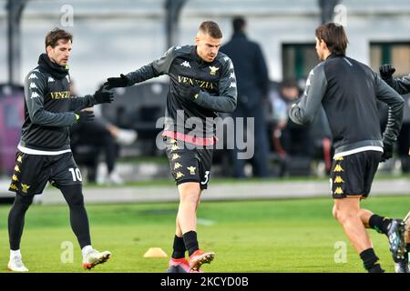 Veneziaâ €™s Cristian Molinaro während der italienischen Fußball-Serie Ein Spiel Venezia FC vs SS Lazio am 22. Dezember 2021 am Pier Luigi Penzo Stadion in Venedig, Italien (Foto von Alessio Marini/LiveMedia/NurPhoto) Stockfoto