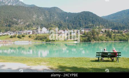 Blick auf den Auronzo-See, auch bekannt als Santa Caterina-See, in Auronzo di Cadore, Italien, am 14. September 2020. Der Auronzo-See liegt in der Nähe der Stadt Auronzo di Cadore in den Dolomiten. (Foto von Manuel Romano/NurPhoto) Stockfoto