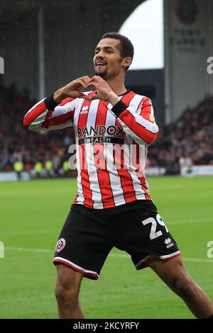 Iliman Ndiaye von Sheffield United feiert das erste Tor ihrer Spielseite während des Spiels der Sky Bet Championship in der Bramall Lane, Sheffield. Bilddatum: Samstag, 5. November 2022. Stockfoto