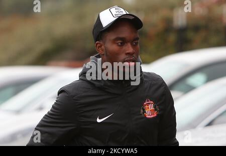 Jay Matete von Sunderland kommt vor dem Start beim Sky Bet Championship-Spiel zwischen Sunderland und Cardiff City am Samstag, dem 5.. November 2022, im Stadion of Light in Sunderland an. (Kredit: Michael Driver | MI Nachrichten) Kredit: MI Nachrichten & Sport /Alamy Live Nachrichten Stockfoto