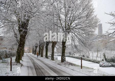 Schneefall und schlechtes Wetter in niedrigen Lagen im zentralen Apennin bedeckten die Provinz Rieti. Grecchio (Rieti), 9. Dezember 2022 (Foto von Riccardo Fabi/NurPhoto) Stockfoto