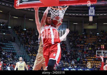 Paulius Sorokas (Openjobmetis Pallacanestro Varese) während der Serie A1 italienischen LBA Basketball-Meisterschaft Spiel Kigili Fortitudo Bologna gegen. Openjobmetis Varese im Sportpalast Paladozza - Bologna, Januar 2022 (Foto: Michele Nucci/LiveMedia/NurPhoto) Stockfoto