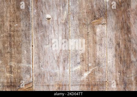 Alte hölzerne Außentür Vollrahmen Hintergrundstruktur Stockfoto