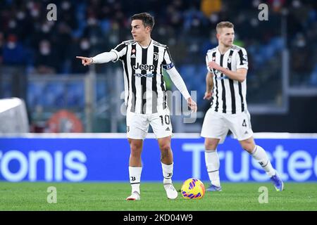 Paulo Dybala vom FC Juventus Gesten während der Serie A Spiel zwischen AS Roma und FC Juventus im Stadio Olimpico, Rom, Italien am 9. Januar 2022. (Foto von Giuseppe Maffia/NurPhoto) Stockfoto