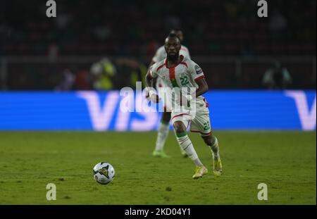 Blati Touré von Burkina Faso während Kameruns gegen Burkina Faso, Afrikanischer Fußballpokal, im Paul Biya Stadium am 9. Januar 2022. (Foto von Ulrik Pedersen/NurPhoto) Stockfoto