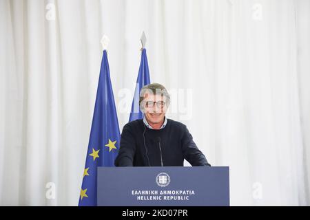 (ANMERKUNG DER REDAKTION: DATEI FOTO) - Präsident des Europäischen Parlaments, David Sassoli, stirbt im Alter von 65 Jahren. - Auf dem Foto lächelt David Sassoli. Der Präsident des Europäischen Parlaments, David Maria Sassoli, hält am 3. März 2020 in Kastanies, an der Grenze zwischen Griechenland und der Türkei, eine Pressekonferenz ab, und zwar inmitten eines Zuwanderungsaufschwungs aus der benachbarten Türkei. - Die EU entsandte am 3. März ihre höchsten Beamten in die Türkei und nach Griechenland, weil sie besorgt war über eine neue Migrationskrise und die Anschuldigungen, dass Ankara versucht habe, den Block zu erpressen, indem es seine Grenzen für Tausende von Flüchtlingen öffnete, die versuchten, Europa zu erreichen. (Foto von Nico Stockfoto