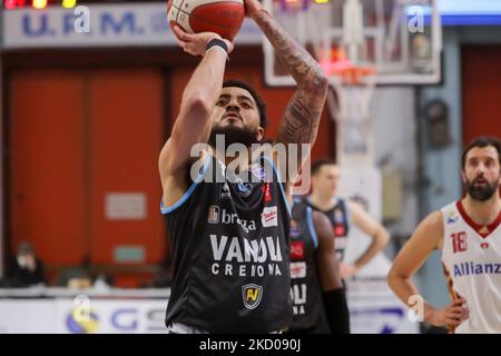 Jalen Harris (Vanoli Cremona) während der italienischen Basketball A Serie Championship Vanoli Basket Cremona vs Allianz Pallacanestro Trieste am 12. Januar 2022 im PalaRadi in Cremona, Italien (Foto von Matteo Casoni/LiveMedia/NurPhoto) Stockfoto