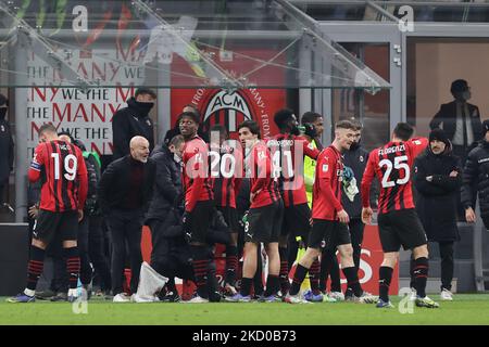 Spieler des AC Mailand beim Fußballspiel Coppa Italia 2021/22 zwischen dem AC Mailand und dem FC Genua im Giuseppe Meazza Stadium, Mailand, Italien, am 14. Januar 2022 (Foto: Fabrizio Carabelli/LiveMedia/NurPhoto) Stockfoto