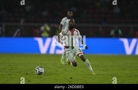 Blati Touré von Burkina Faso während Kameruns gegen Burkina Faso, Afrikanischer Fußballpokal, im Paul Biya Stadium am 9. Januar 2022. (Foto von Ulrik Pedersen/NurPhoto) Stockfoto