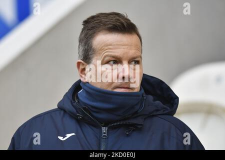 Barrow-Manager Mark Cooper schaut beim Sky Bet League 2-Spiel zwischen Colchester United und Barrow am Samstag, den 15.. Januar 2022, im JobServe Community Stadium in Colchester zu. (Foto von Ivan Yordanov/MI News/NurPhoto) Stockfoto