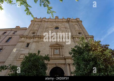 Granada, Spanien - 28. Oktober 2022: Kirche Santuario del Perpetuo Socorro in Granada, Spanien am 28. Oktober 2022 Stockfoto